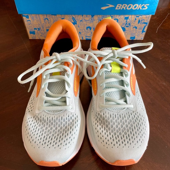 Brooks Trace 3 Women's Running Shoes (Size: 7.5) - Excellent Condition - Picture 5 of 16